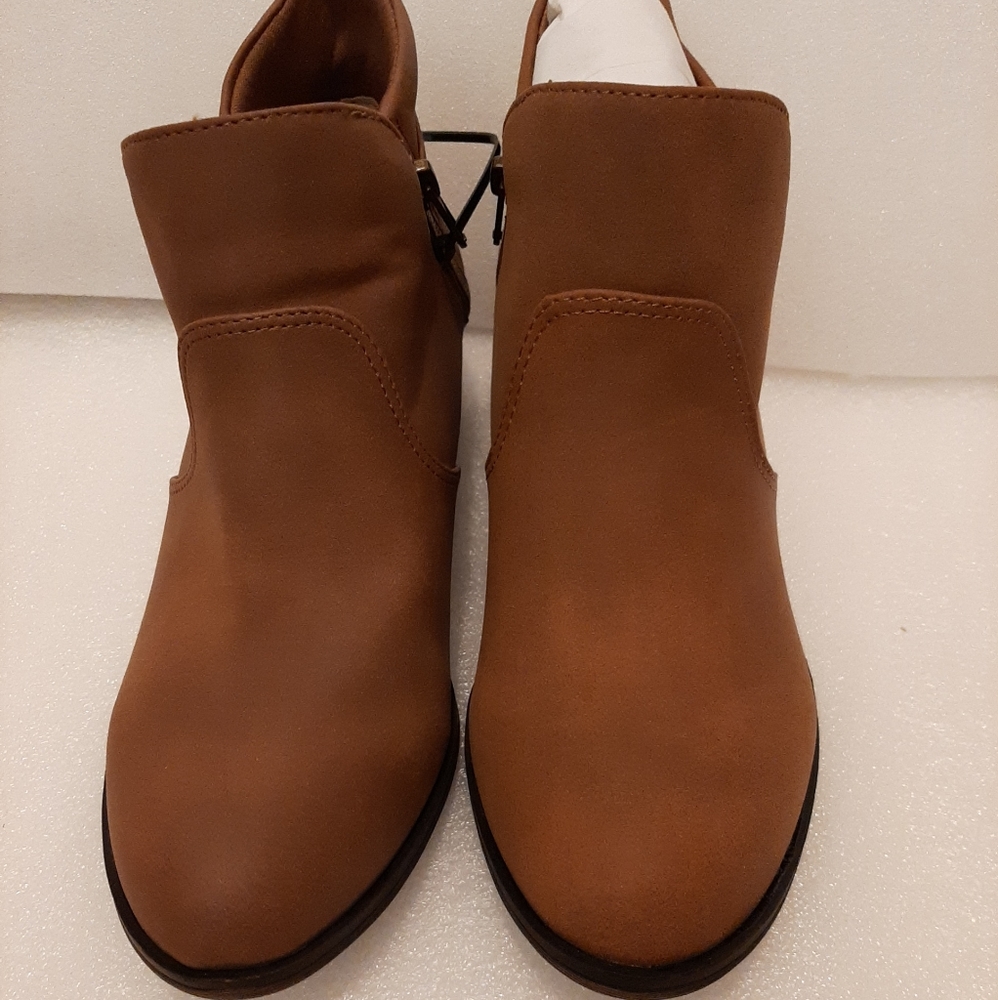 American Rag Womens Abby Brown Stacked Booties Shoes 6.5 M